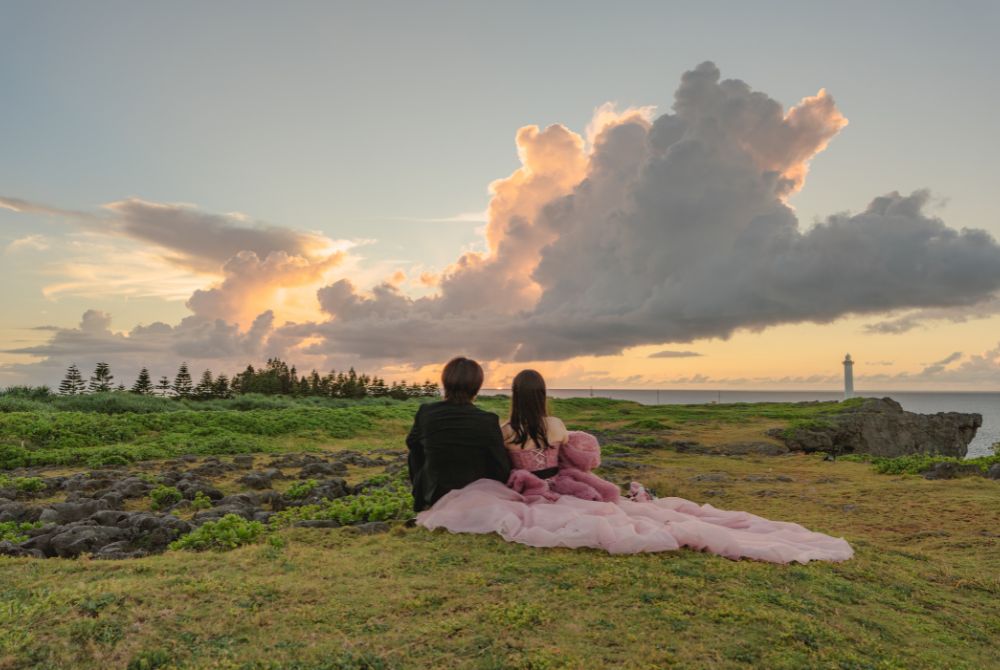 イサムモリタのピンクドレスを着てバックから撮影_残波岬