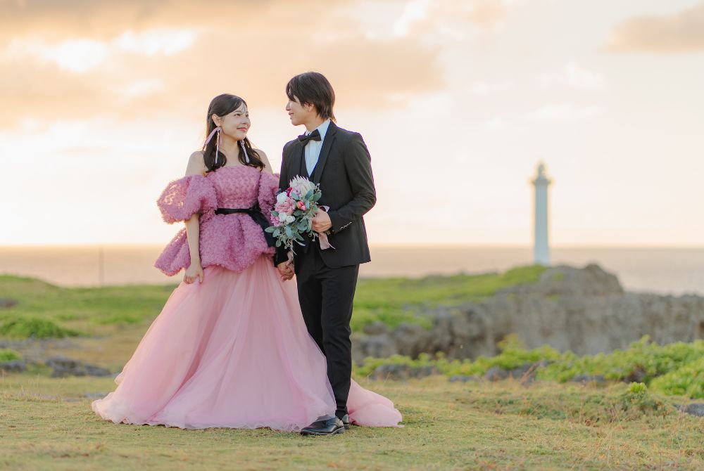 イサムモリタのピンクドレスを着てのウェディング撮影_残波岬2